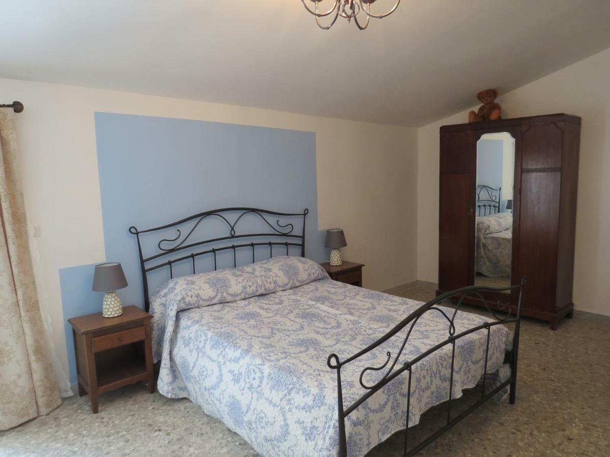 Villa 2 Fields Castellaneta Luaran gambar